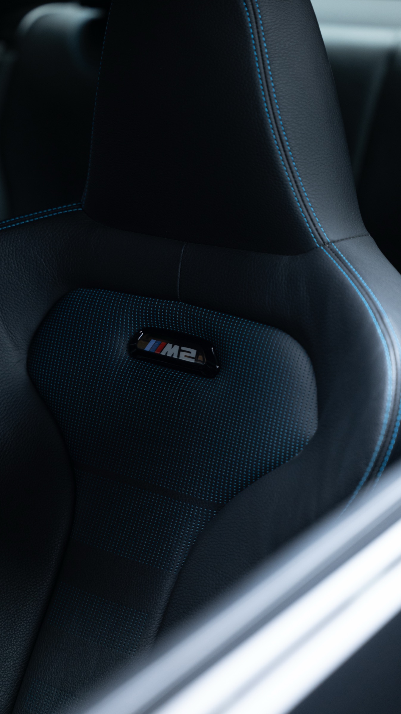 Detailing intérieur d'une BMW M2 chez REYCE
