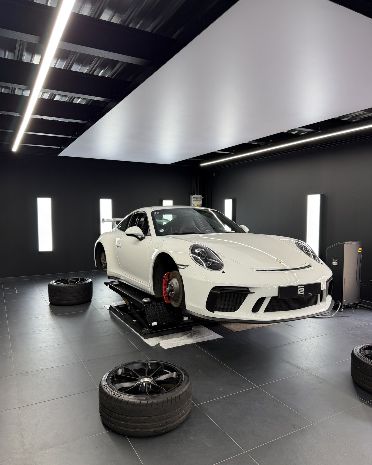 Porsche 911 GT3 protégée en PPF et céramique chez REYCE à Lyon