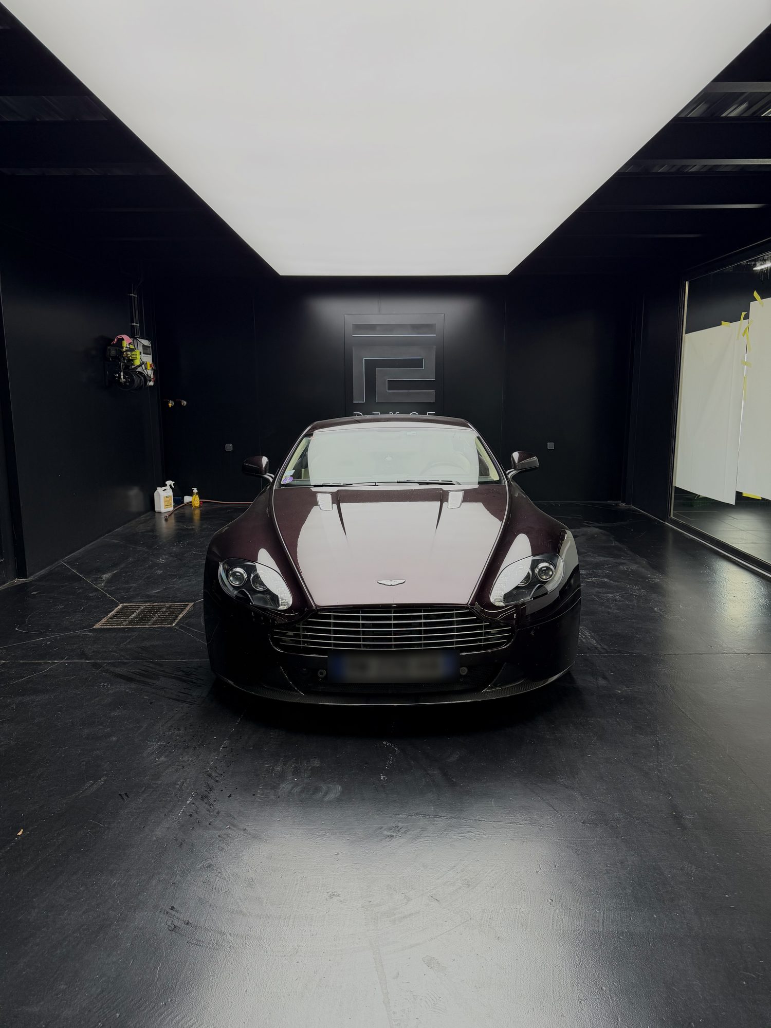 Aston Martin protégée en PPF à l’atelier REYCE