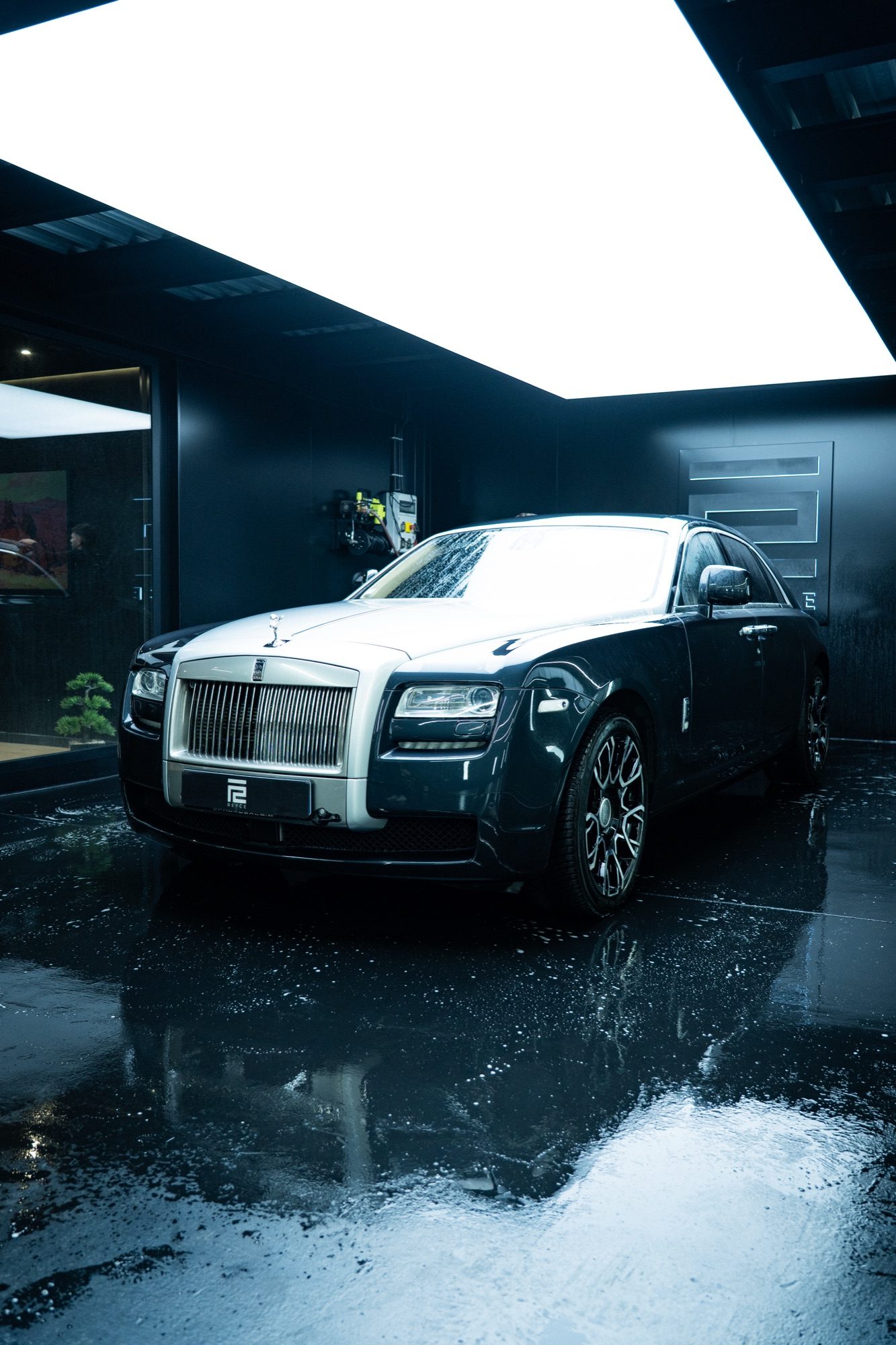Protection PPF sur Rolls-Royce Ghost à l’atelier REYCE de Lyon